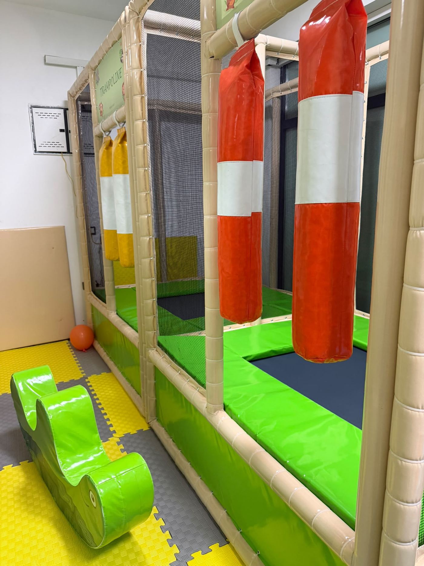 Trampolin ve boks torbaları